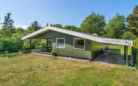 Simon - 225M from the Sea: Toit, Maison, Lot Terre, Domicile, Chalet, Biens, Batiments Jardin, Ombre, Cabane En Rondins, Aménagement Paysager