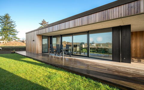 Malfred - 500M from the Sea: Bois, Dur, Composite, Planche, Tache De Bois, Batiments Jardin, Siding, Jardin, Aménagement Paysager, Contre-Plaqué