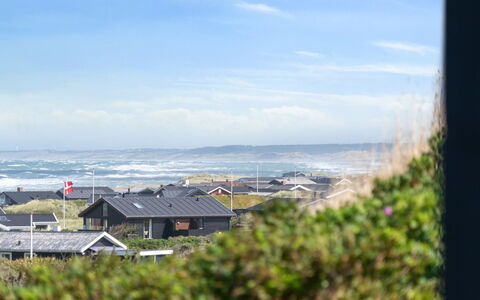 Reinke - 200M from the Sea: Bois, Toit, Architecture, Domicile, Maison, Chalet, Siding, Dur, Pente, Biens