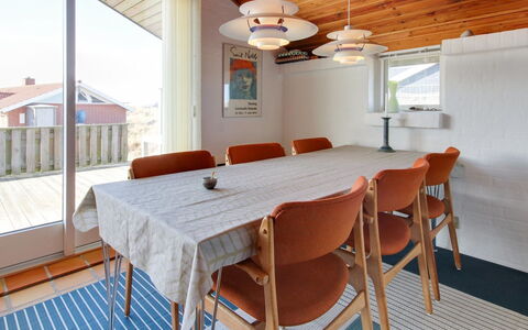 Enwald - 300M from the Sea: Meubles, Bois, Sol, Sol, Design Intérieur, Chaise, Table, Table Cuisine Et Salle A Manger, Plafond, Salle À Manger