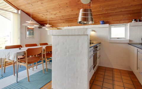 Enwald - 300M from the Sea: Meubles, Sol, Design Intérieur, Sol, Bois, Plafond, Luminaire, Chaise, Cuisine, Éclairage