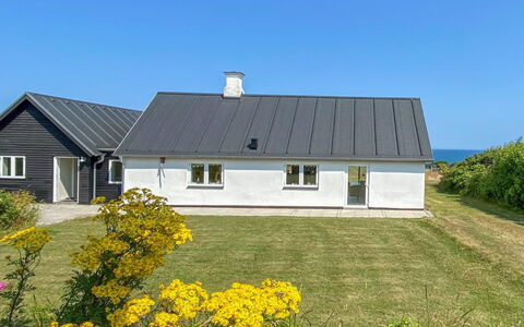 Alkmar - 75M from the Sea: Bois, Toit, Architecture, Domicile, Maison, Chalet, Siding, Dur, Pente, Biens