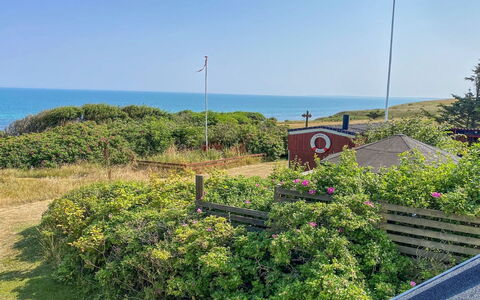 Alkmar - 75M from the Sea: Bois, Toit, Architecture, Domicile, Maison, Chalet, Siding, Dur, Pente, Biens