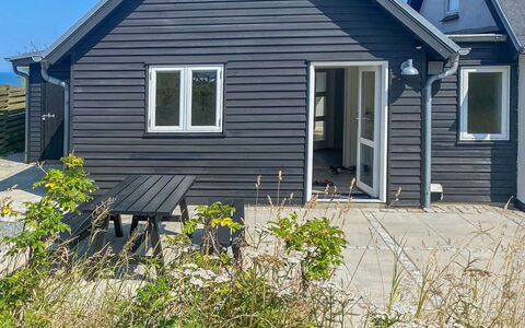 Alkmar - 75M from the Sea: Bois, Toit, Architecture, Domicile, Maison, Chalet, Siding, Dur, Pente, Biens
