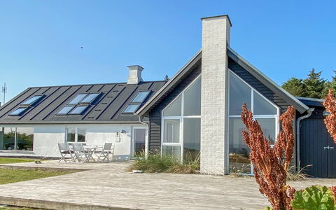 Alkmar - 75M from the Sea: Bois, Toit, Architecture, Domicile, Maison, Chalet, Siding, Dur, Pente, Biens