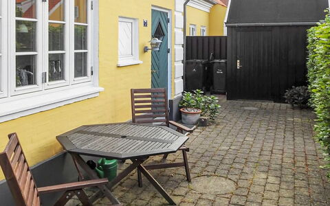 Tuulia - 1.1Km from the Sea: Bois, Toit, Architecture, Domicile, Maison, Chalet, Siding, Dur, Pente, Biens