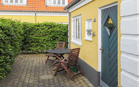 Tuulia - 1.1Km from the Sea: Bois, Toit, Architecture, Domicile, Maison, Chalet, Siding, Dur, Pente, Biens
