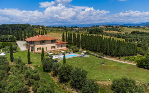 Casalsole: Nuage, Ciel, Plante, Arbre, Fenêtre, Paysage Naturel, Bâtiment, Lot Terre, Herbe, Paysage