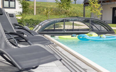 Inzell 120: L'Eau, Fenêtre, Bateau, Plante, Mode De Transport, Ciel, Architecture Navale, Loisir, Piscine, Arbre