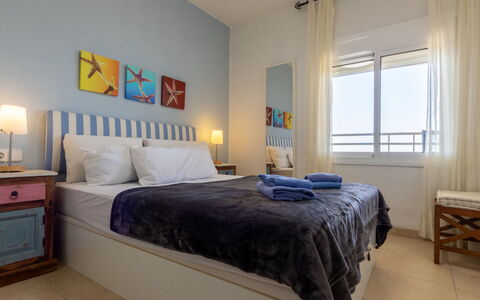 Salou 708: Meubles, Lit, Chambre, Design Intérieur, Bois, Sol, Drap De Lit, Literie, Appartement, Sol