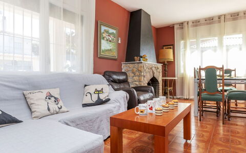 Villa Pedro: Design Intérieur, Meubles, Sol, Sol, Bois, Pièce, Plafond, Salon, Éclairage, Domicile