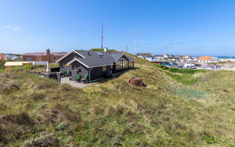 Arngrim - 100M from the Sea: Bois, Toit, Architecture, Domicile, Maison, Chalet, Siding, Dur, Pente, Biens