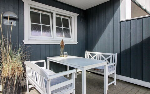Vinny - 1.2Km from the Sea: 
