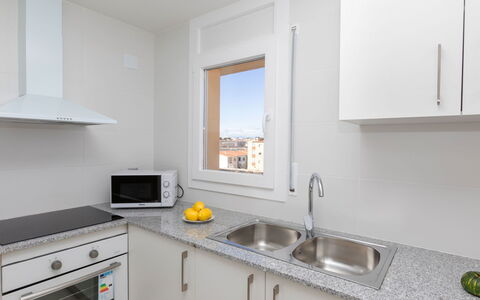 Policar: Evier, Évier, Propriété, Robinet, Cabinetry, Comptoir, Bâtiment, Fenêtre, Luminaire Plomberie, Cuisinière
