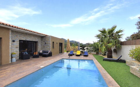 Villa les Lieges: Piscine, Recours, Biens, Eco Hôtel, Villa, Hacienda, Mobilier De Jardin, Hôtel, Cour