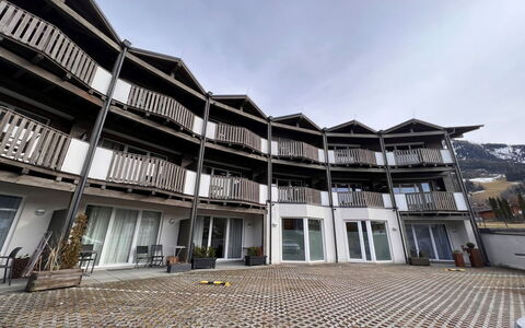 Rehkitz: Ciel, Nuage, Bâtiment, Design Urbain, Loisir, Façade, Ville