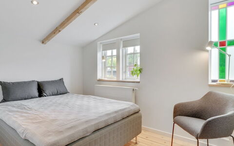 Elsabeth - 20M from the Sea: Design Intérieur, Meubles, Sol, Lit, Sol, Chambre, Bois, Plafond, Parquet, Literie