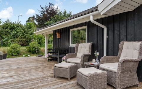 Franca - 500M from the Sea: Bois, Toit, Architecture, Domicile, Maison, Chalet, Siding, Dur, Pente, Biens