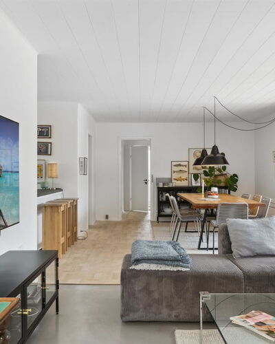 Tonia - 290M from the Sea