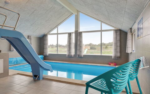 Vara - 800M from the Sea: Toit, Maison, Lot Terre, Domicile, Chalet, Biens, Batiments Jardin, Ombre, Cabane En Rondins, Aménagement Paysager