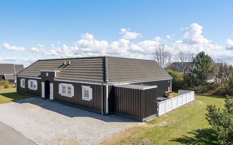 Drude - 920M from the Sea: Bois, Toit, Architecture, Domicile, Maison, Chalet, Siding, Dur, Pente, Biens