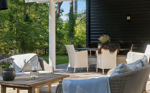 Anar - 900M from the Sea: Appartement, Ombre, Balcon, Chaise, Clôture, Mobilier De Jardin, Aluminium, Gazon Artificiel