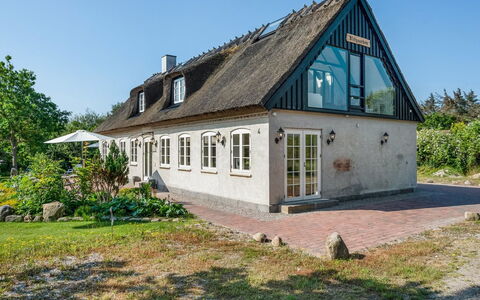 Rebana - 30M from the Sea: Chalet, Cabanon, Cabane, Ferme, Prairie, Cabane, Grange, Cabane En Rondins, Batiments Jardin