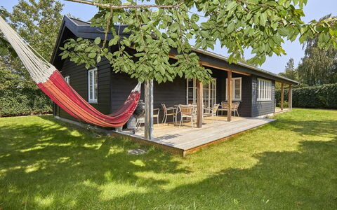 Emely - 700M from the Sea: Bois, Toit, Architecture, Domicile, Maison, Chalet, Siding, Dur, Pente, Biens