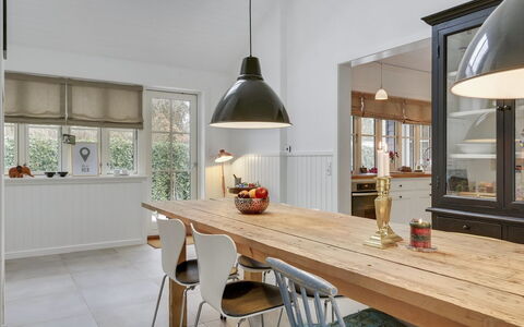 Emely - 700M from the Sea: Bois, Toit, Architecture, Domicile, Maison, Chalet, Siding, Dur, Pente, Biens