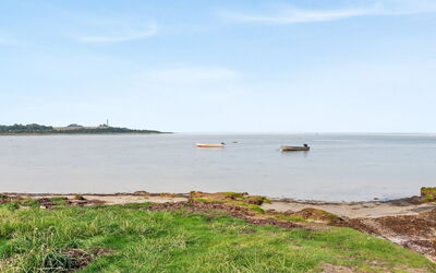 Makrina - 175M from the Sea