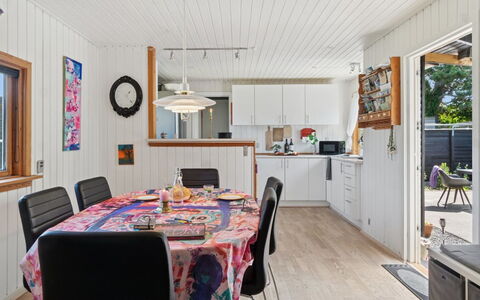 Ludvika - 350M from the Sea: Domicile, Chalet, Porche, Siding, Ferme, Structure En Plein Air