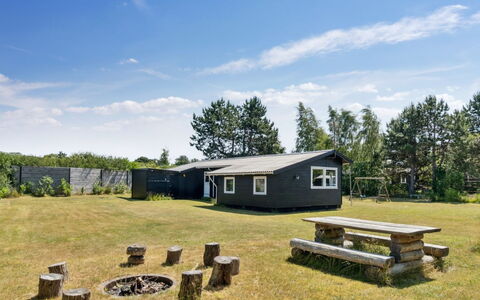 Ludvika - 350M from the Sea: Domicile, Chalet, Porche, Siding, Ferme, Structure En Plein Air