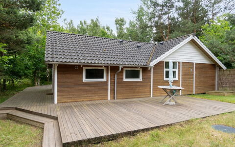 Merina - 700M from the Sea: Chalet, Arrière-Cour, Cour, Batiments Jardin, Cabanon, Siding, Mobilier De Jardin, Cabane En Rondins, Structure En Plein Air, Cabane
