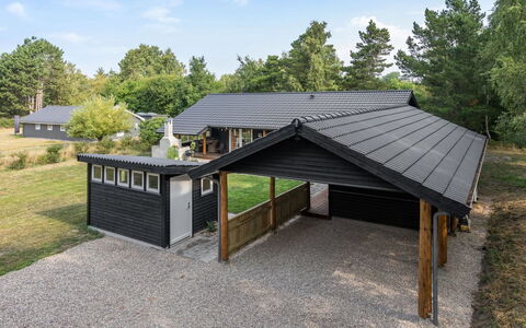 Kunegunda - 650M from the Sea: Toit, Maison, Domicile, Chalet, Siding, Biens, Allée, Batiments Jardin, Cour, Cabanon
