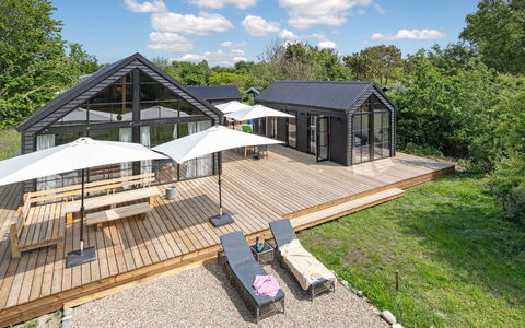 Henrik - 100M from the Sea: Herbe, Arbuste, Maison, Jardin, Domicile, Chalet, Lot Terre, Pelouse, Couverture De Sol