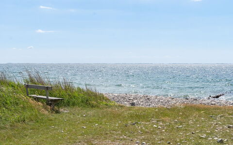 Henrik - 100M from the Sea: Herbe, Arbuste, Maison, Jardin, Domicile, Chalet, Lot Terre, Pelouse, Couverture De Sol