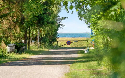 Tannie - 300M from the Sea: Zone Résidentielle, Toit, Banlieue, Allée, Biens, Cheminée