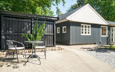 Tannie - 300M from the Sea