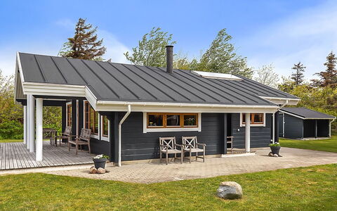 Stacie - 10M from the Sea: Domicile, Chalet, Porche, Siding, Ferme, Structure En Plein Air