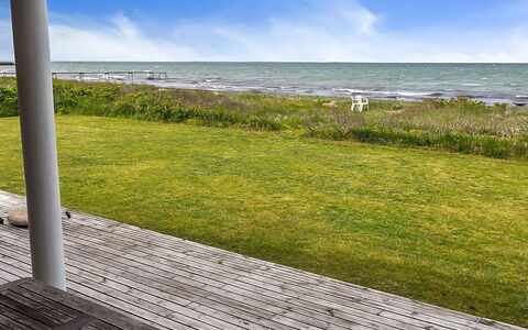 Stacie - 10M from the Sea: Domicile, Chalet, Porche, Siding, Ferme, Structure En Plein Air