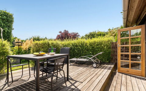 Redlef - 9Km from the Sea: Meubles, Bois, Mobilier De Jardin, Table, Chaise, Tableau De Plein Air, Jardin, Table Cuisine Et Salle A Manger, Plate-Forme