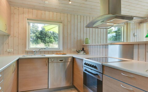 Aksel - 150M from the Sea: Sol, Design Intérieur, Bois, Cuisine, Comptoir, Plafond, Sol, Cabinetry, Luminaire, Appareil De Cuisine