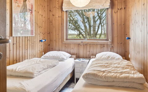 Arendine - 700M from the Sea: Lit, Chambre, Design Intérieur, Bois, Drap De Lit, Sol, Sol, Plafond, Literie, Meubles
