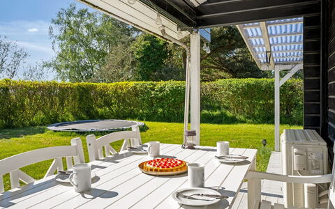 Lamberthus - 600M from the Sea: Toit, Maison, Domicile, Chalet, Siding, Biens, Allée, Batiments Jardin, Cour, Cabanon
