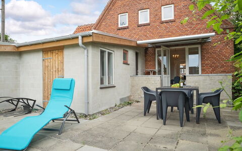 Feikje - 5.5Km from the Sea: Toit, Domicile, Porte, Chalet, Ombre, Siding, Cour, Biens, Arrière-Cour