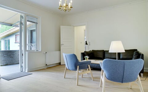 Feikje - 5.5Km from the Sea: Toit, Domicile, Porte, Chalet, Ombre, Siding, Cour, Biens, Arrière-Cour