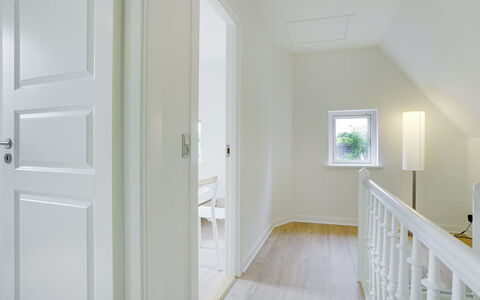 Feikje - 5.5Km from the Sea: Toit, Domicile, Porte, Chalet, Ombre, Siding, Cour, Biens, Arrière-Cour