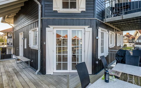 Nikica - 350M from the Sea: Architecture, Toit, Domicile, Composite, Daylighting, Siding, Allée