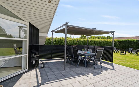 Dyrken - 200M from the Sea: Meubles, Mobilier De Jardin, Ombre, Chaise, Composite, Tableau De Plein Air, Patio, Métal, Store, Plate-Forme