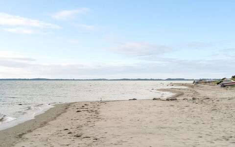 Ulv - 25M from the Sea: Zone Résidentielle, Toit, Banlieue, Allée, Biens, Cheminée